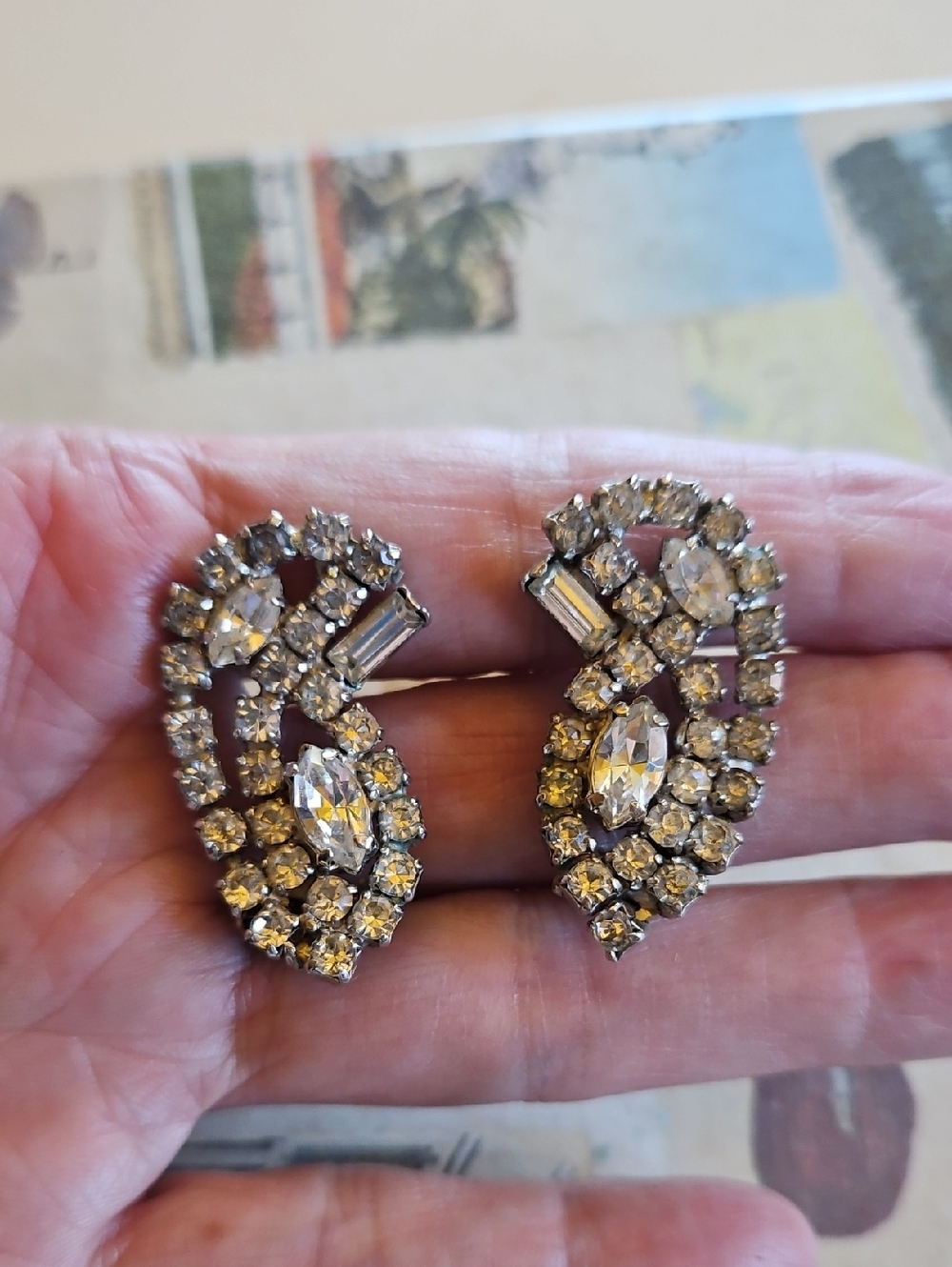 La Rel Vintage Silver tone clear rhinestone clip on earrings Massive Sparkle - Picture 2 of 6
